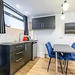 Magnifique Petit Parisien Párizs